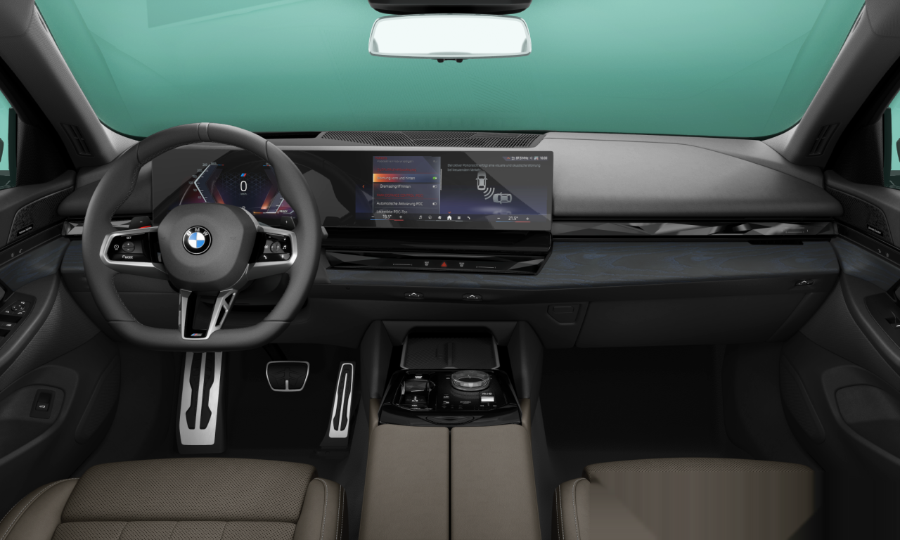 Interior of BMW 520i (G60), VIN WBA12FJ040CR20306