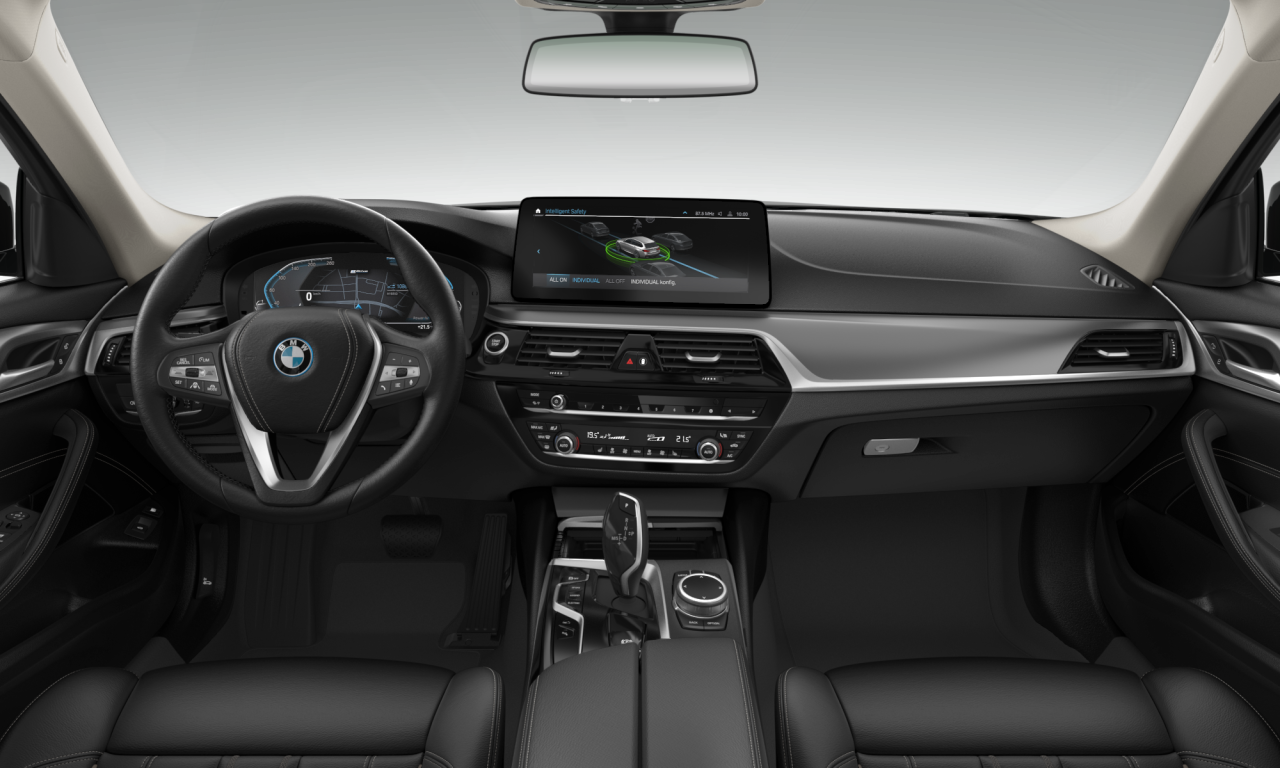 Interior of BMW 530e xDrive (G31 (MUE)), VIN WBA31CG040CL38661