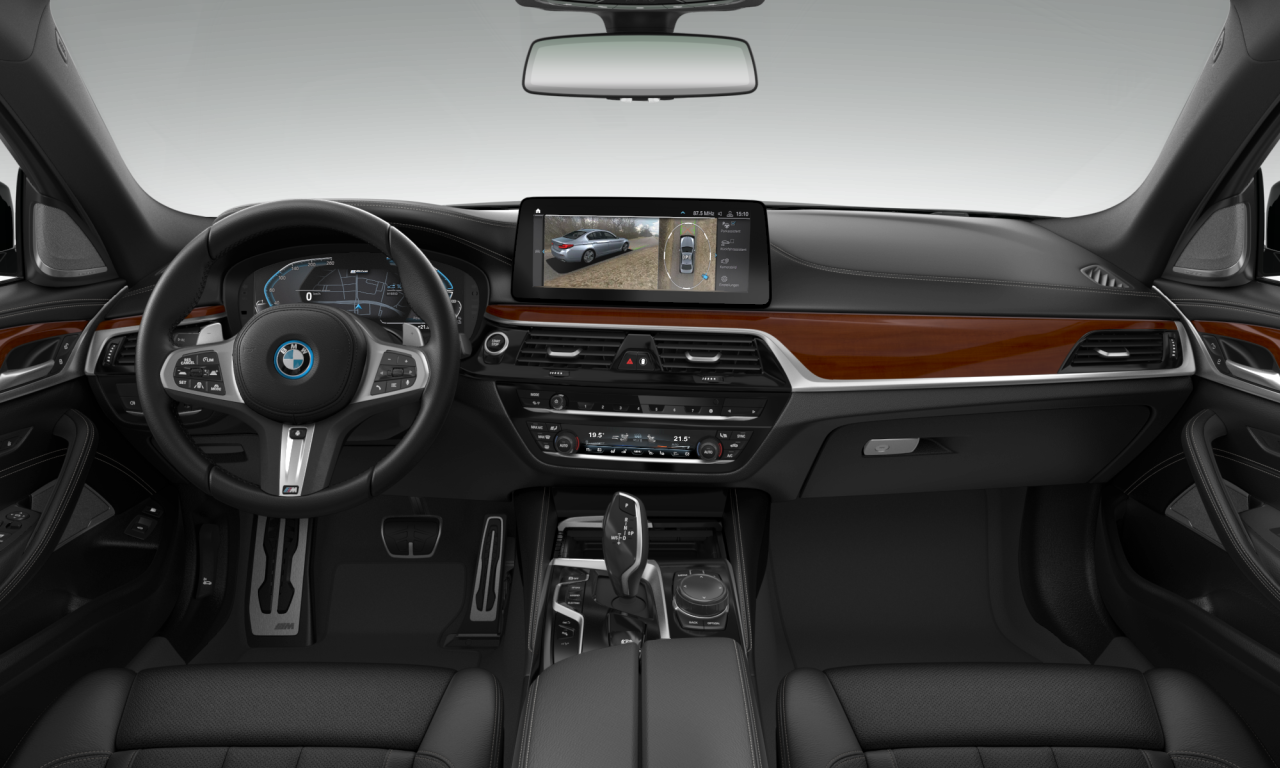Interior of BMW 545e xDrive (G30 (MUE)), VIN WBA31CH080CJ82381