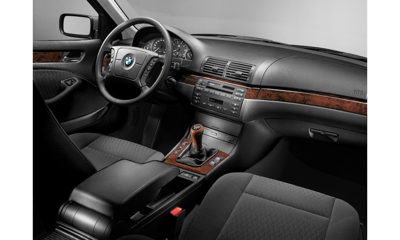 Interior of 2001 BMW 316i (E46 (4)), VIN WBAAL11050AX44216
