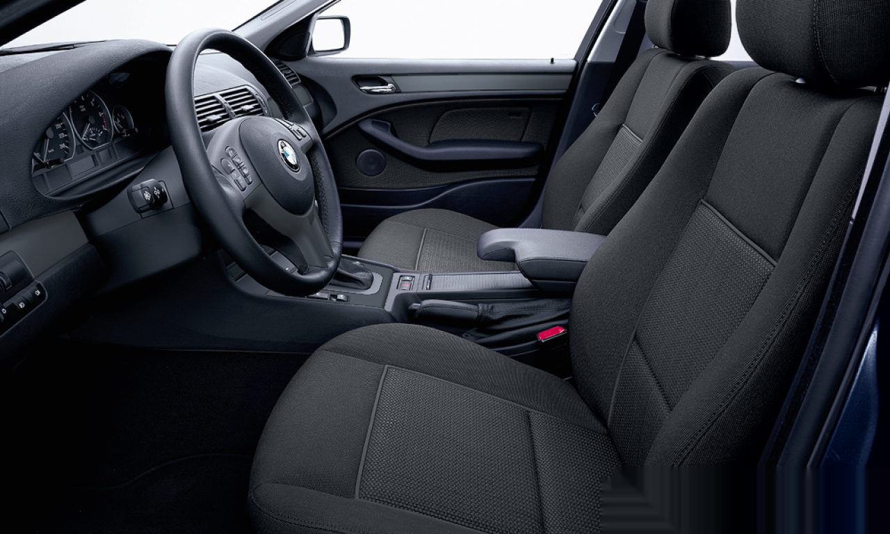 Interior of BMW 330CI (E46 (2FL)), VIN WBABD510X0PK27547