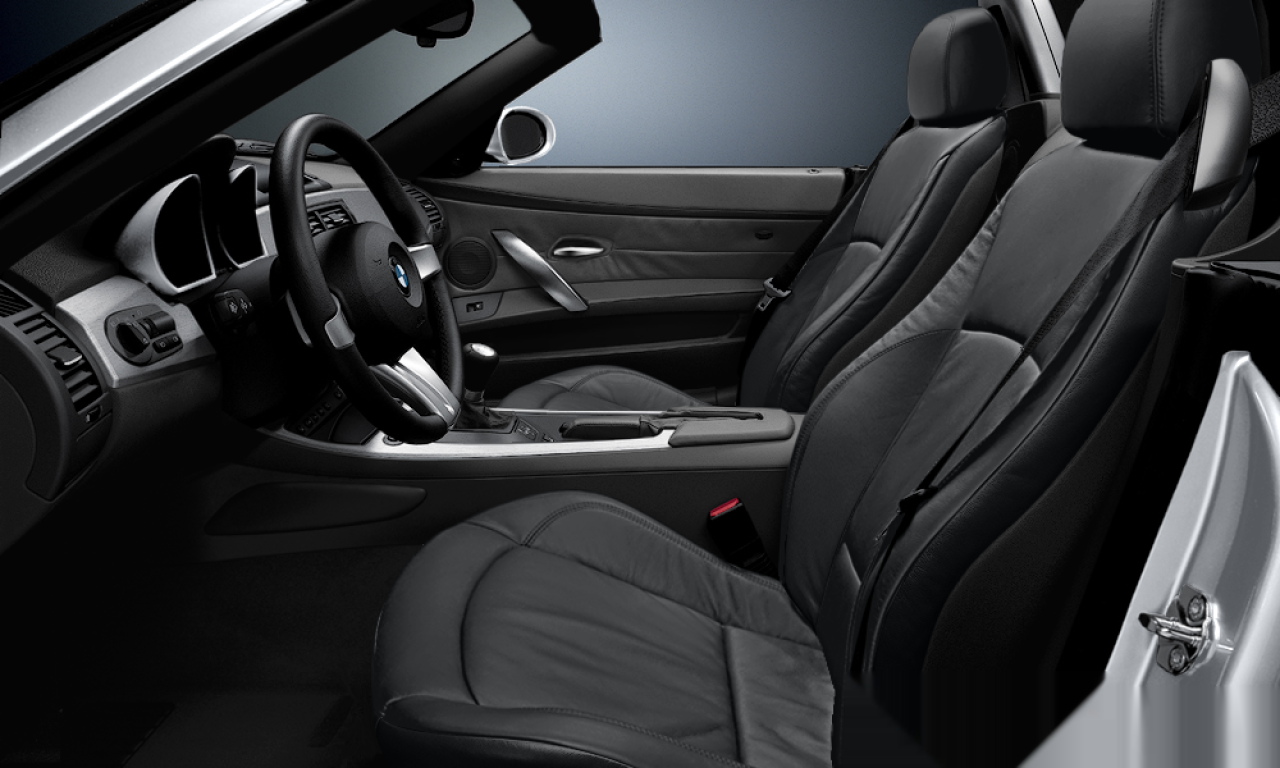 Interior of BMW Z4 3.0i (E85), VIN WBABT51030LR87457