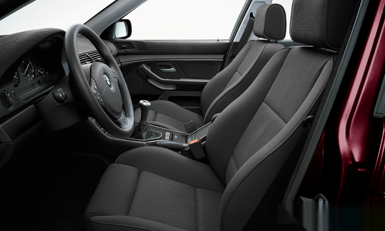 Interior of BMW 530d (E39), VIN WBADL810X0GX42643