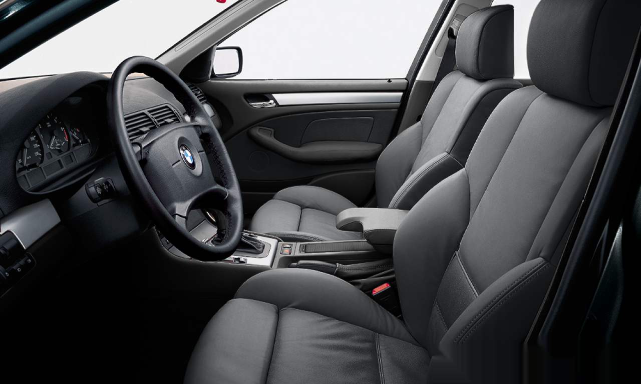Interior of BMW 330d (E46 (4FL)), VIN WBAED910X0FM72732