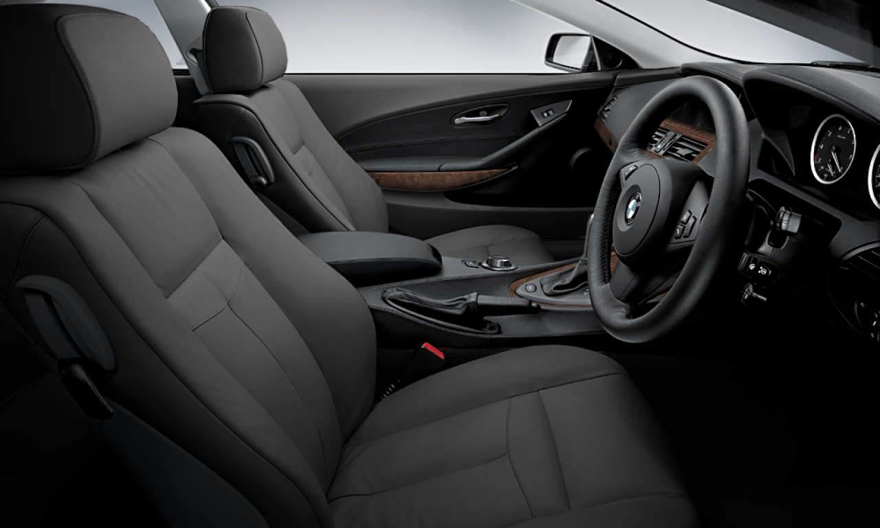 Interior of BMW 645Ci (E63), VIN WBAEH72020B536549