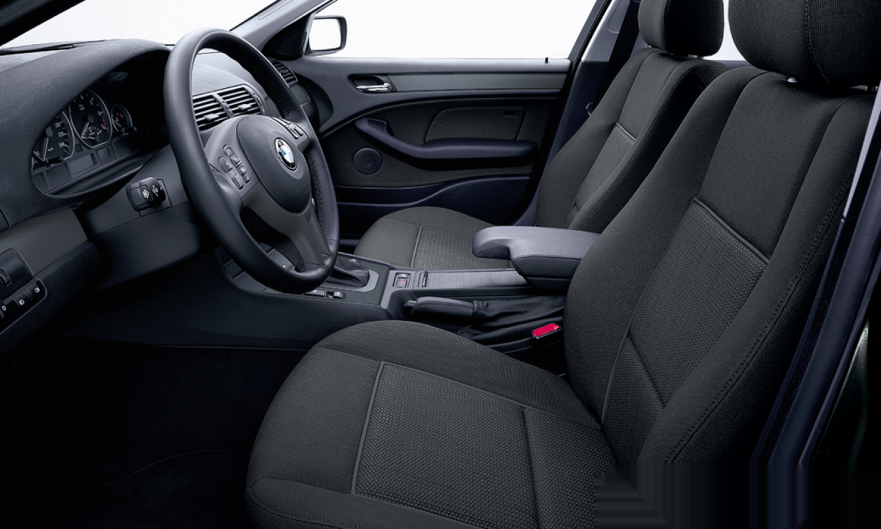 Interior of 2003 BMW 330i (E46 (4FL)), VIN WBAEV51050KM67600