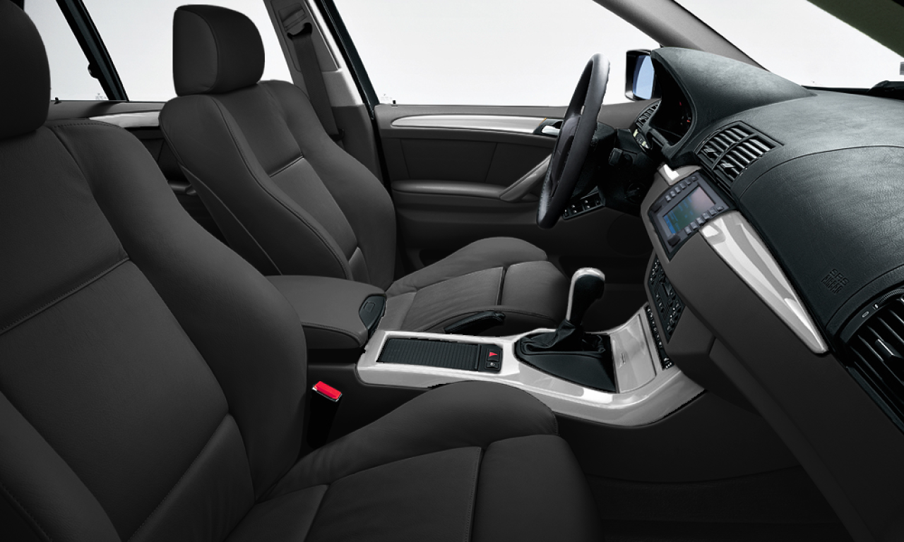 Interior of BMW X5 3.0d (E53), VIN WBAFA71030LU96230