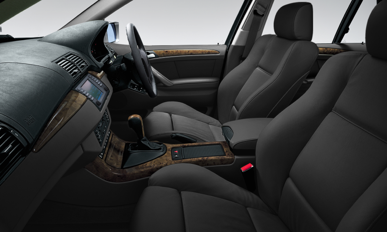 Interior of 2004 BMW X5 4.4i (E53), VIN WBAFB52040LT80759