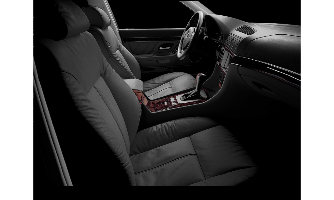 Interior of 2001 BMW 740I (E38), VIN WBAGG81060DF91757