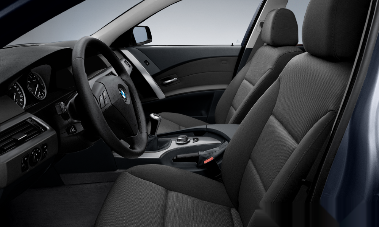 Interior of BMW 520I (E60), VIN WBANA31030B025639