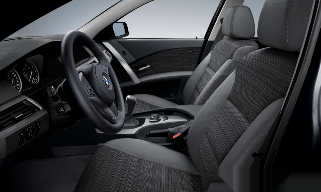 Interior of BMW 530I (E60), VIN WBANA71070B604687