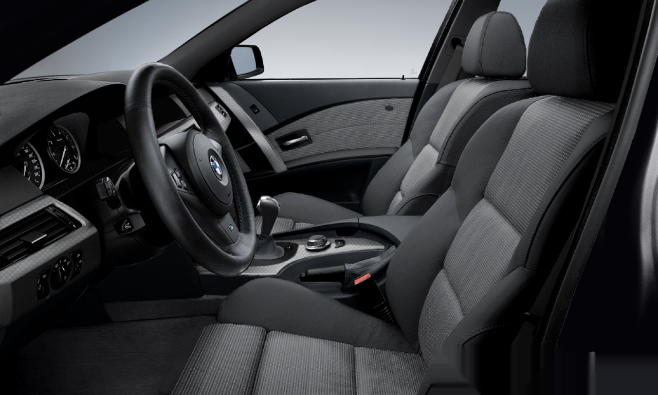 Interior of BMW 545i (E60), VIN WBANB31080B081556