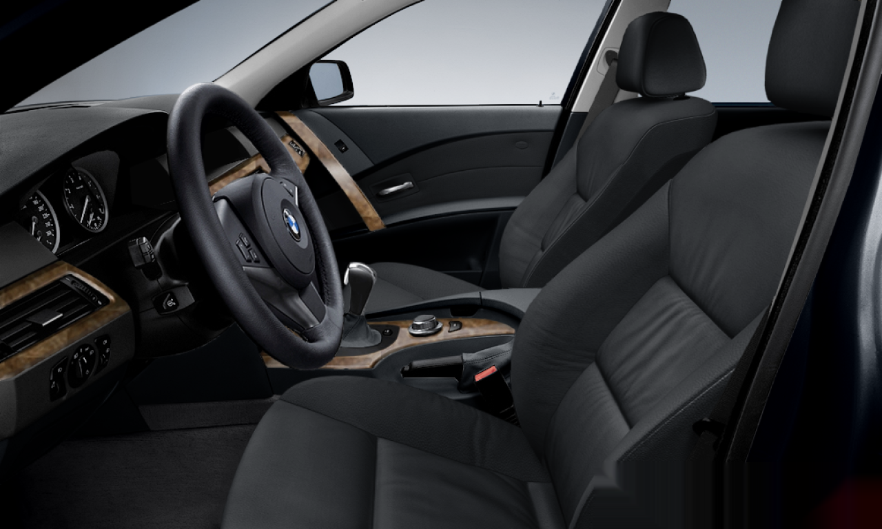 Interior of BMW 525d (E60), VIN WBANC51000CN45524