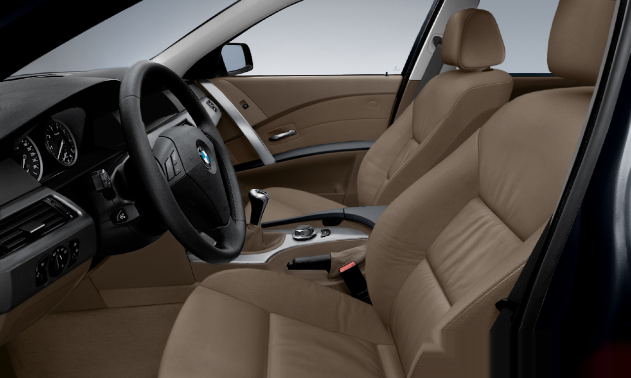 Interior of BMW 525d (E60), VIN WBANC51060CR29226