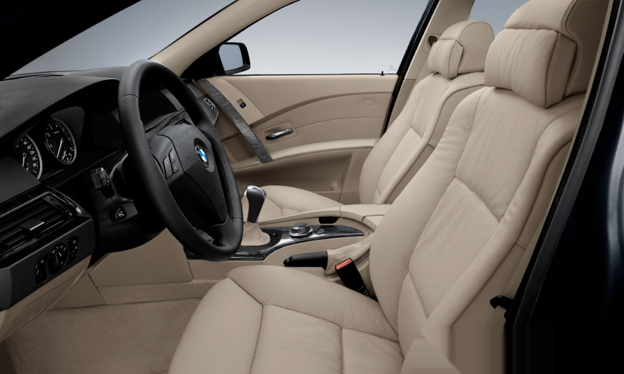 Interior of BMW 535d (E61), VIN WBANJ91030B775593