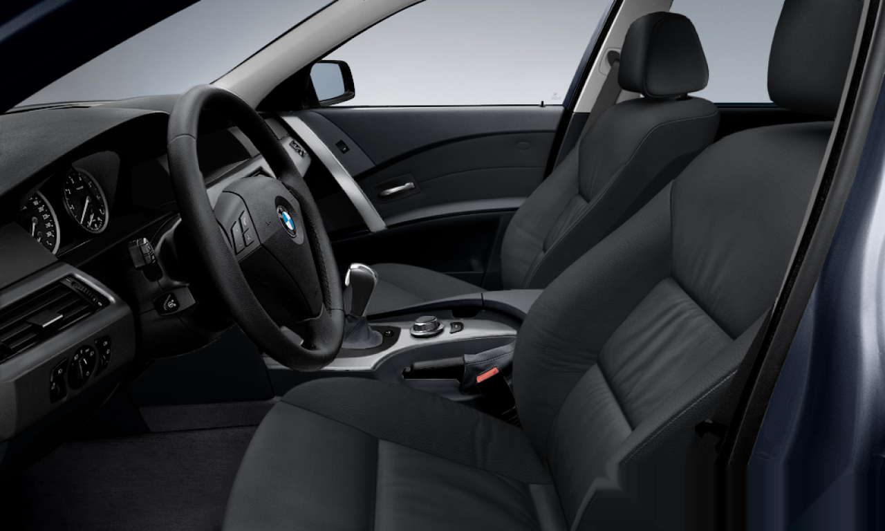 Interior of BMW 530xd (E60), VIN WBANM71000CP14790