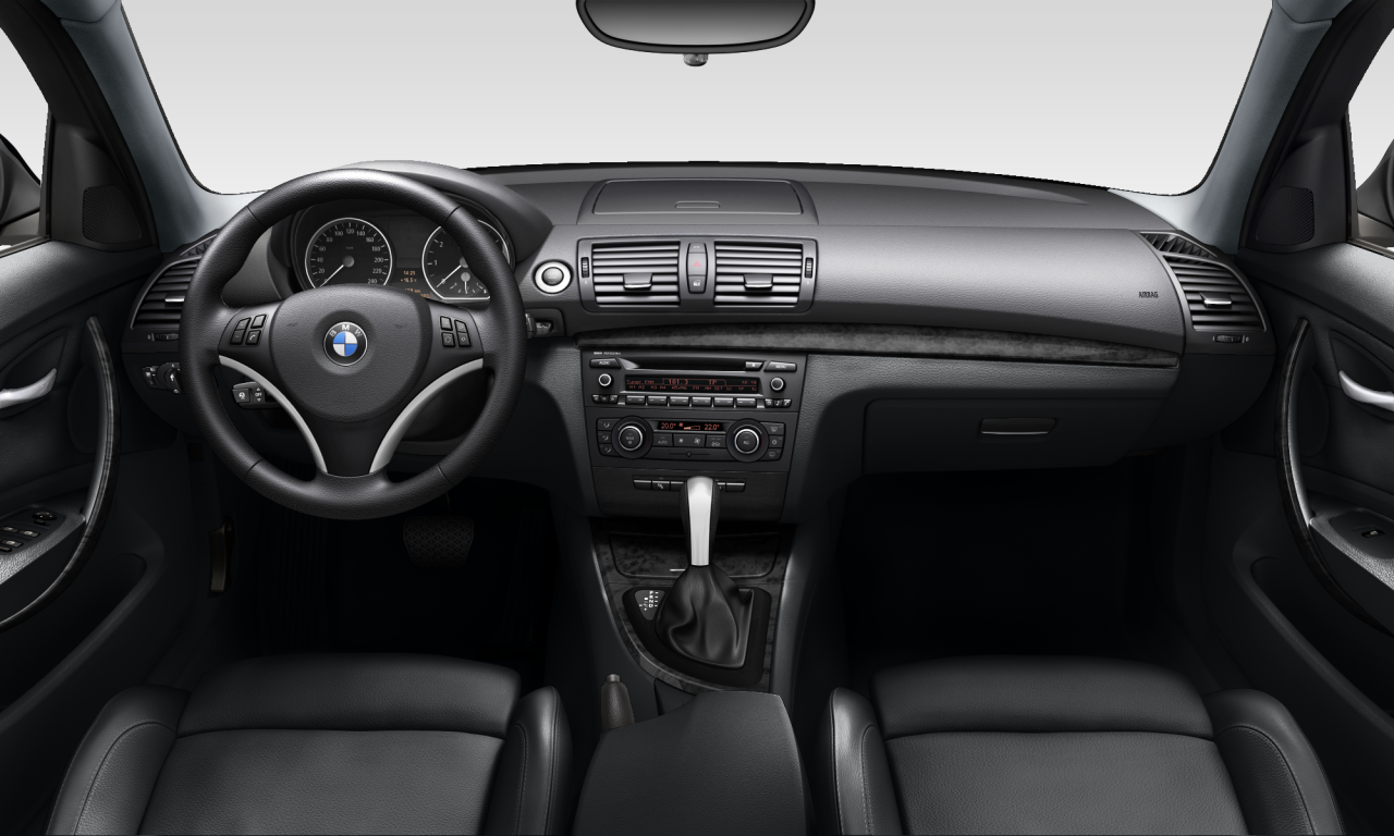 Interior of BMW 120i (E87 (MUE)), VIN WBAUD32000P223745