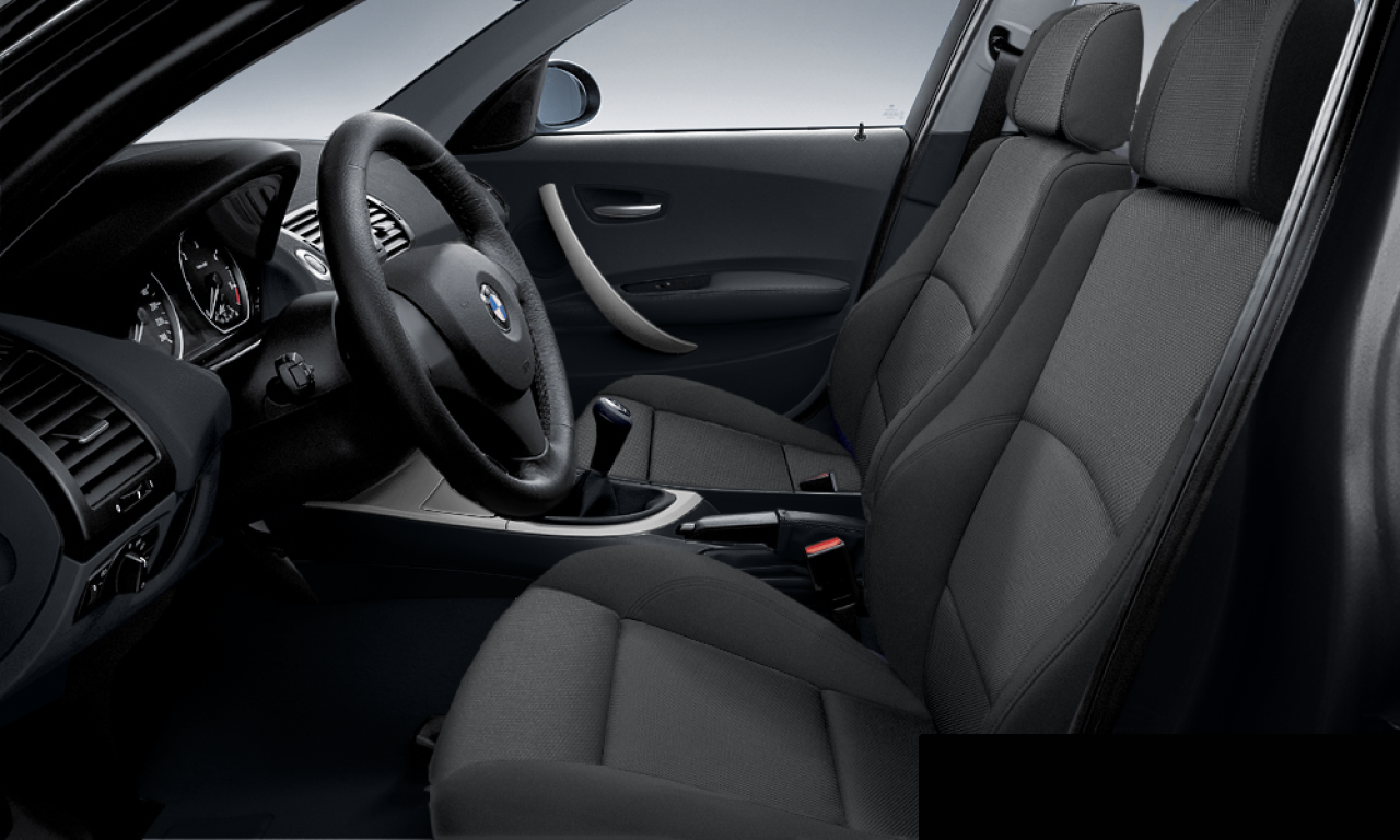 Interior of BMW 118d (E87), VIN WBAUG31010PU43713