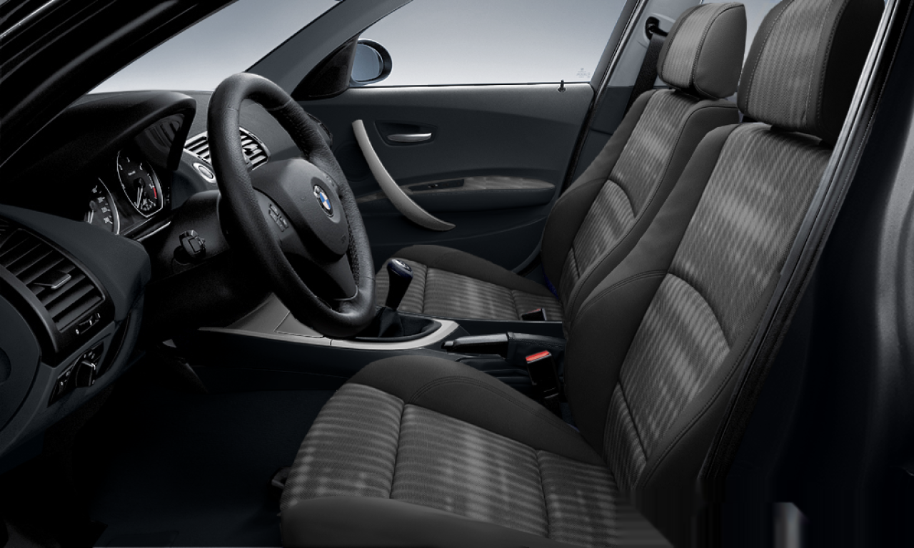 Interior of 2005 BMW 118d (E87), VIN WBAUG31080PU24527